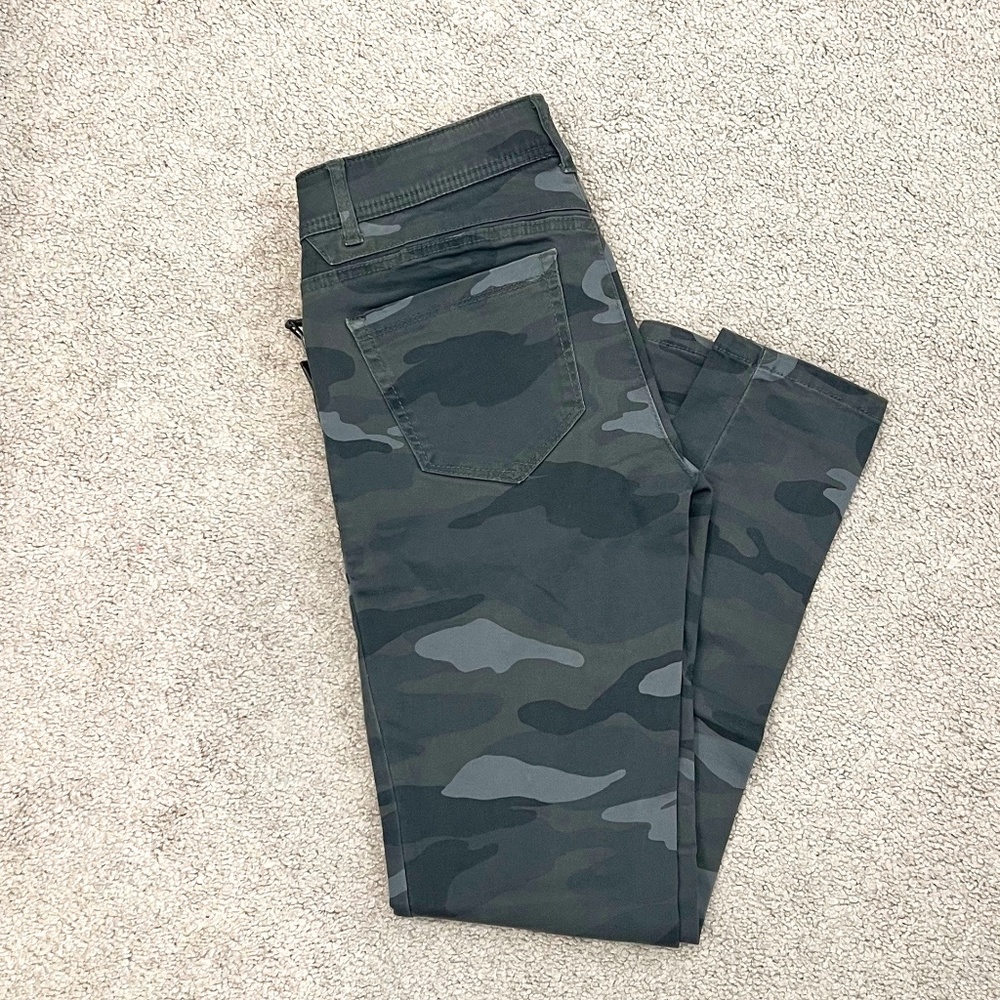 Women's Petite Camo Jeans, New!